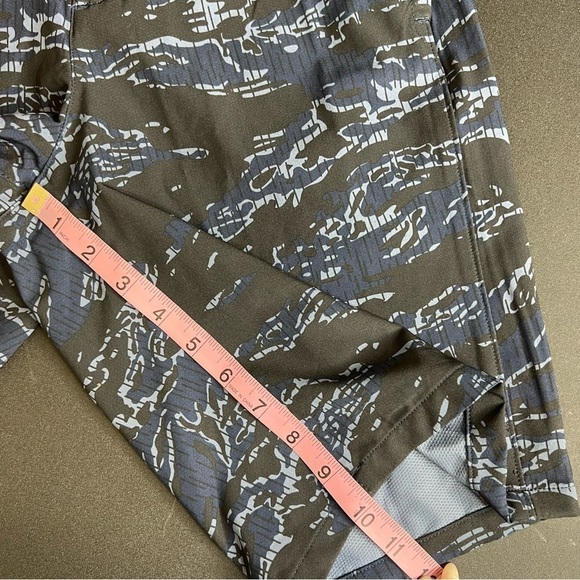 Nike Golf shorts Men medium 28 Flex Camo Blue Black Standard Fit Hybrid G - Picture 10 of 10